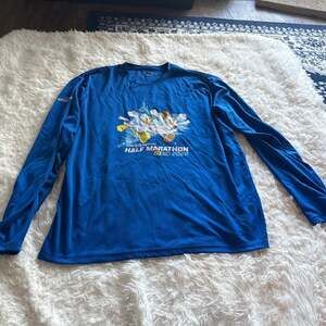 runDisney 2022 WDW Half Marathon Donald Duck Long Sleeve Performance Shirt‎